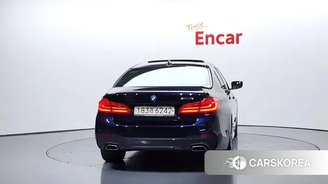 BMW 5 Series (G30) id 3460167 из Кореи 14