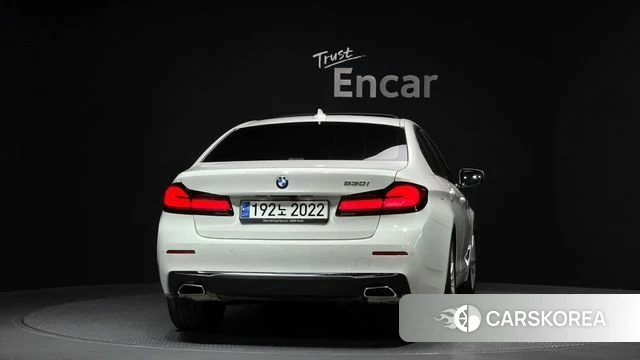 BMW 5 Series (G30) id 3953277 из Кореи 14