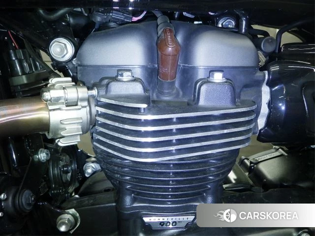 Engine photo
