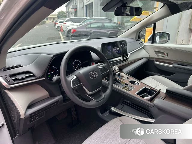Toyota Saina 2026 Белый из Китая, фото 6
