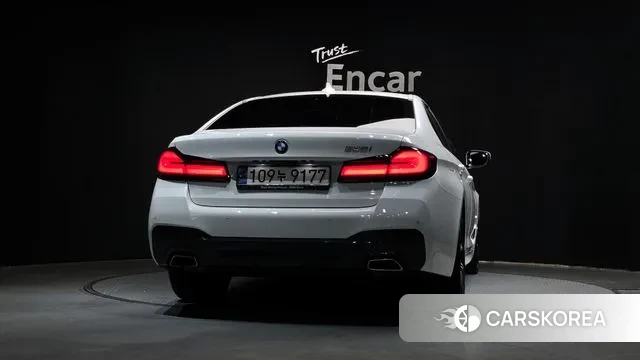 BMW 5 Series (G30) id 3741454 из Кореи 14