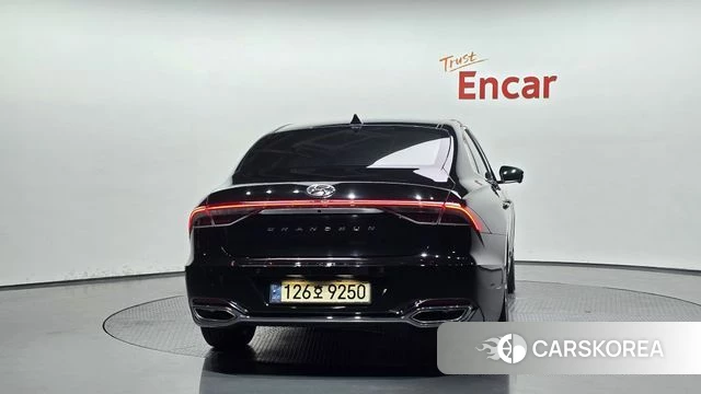 Hyundai The New Grandeur IG id 4671578 из Кореи 14