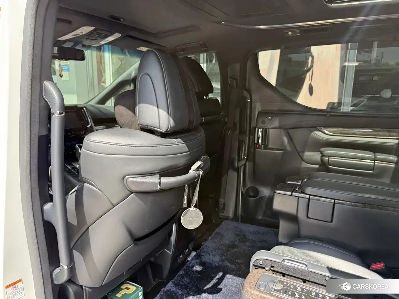 Toyota Elfa id 4679886 из Китая 18