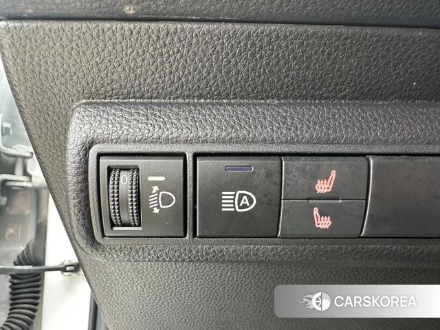 Toyota Corolla id 4205746 из Китая 8