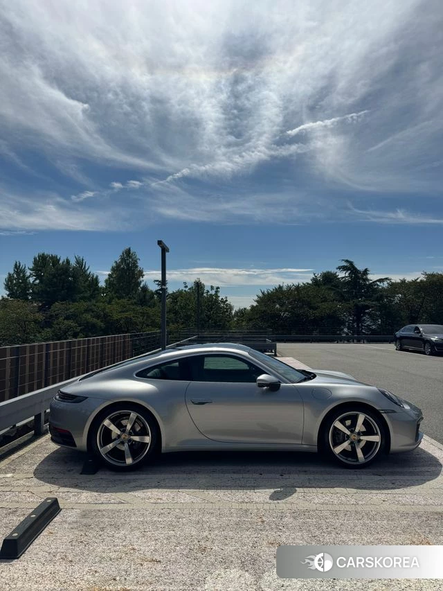 Porsche 911(992) 2022 Серебристо-серый из Кореи, фото 4