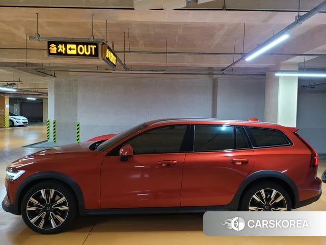 Volvo V60 Cross-Country 2nd Generation id 3832881 из Кореи 7