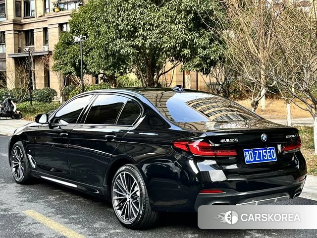 BMW 5 series 2023 Черный из Китая, фото 4
