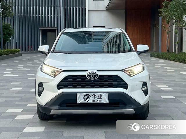 Toyota RAV4 Rongfang 2022 Белый из Китая, фото 4