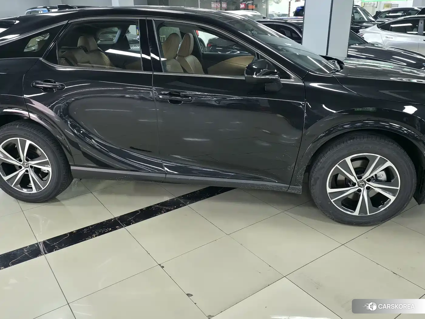 Lexus RX 2026 Черный из Китая, фото 4