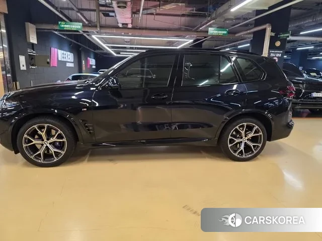 BMW X5 (G05) 2024 Черный из Кореи, фото 4