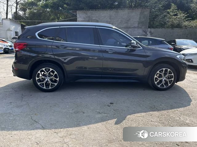 BMW X1 id 4258650 из Китая 8