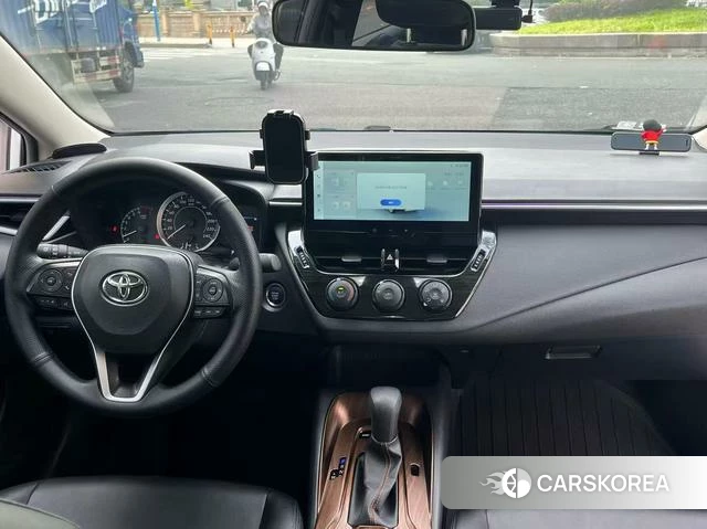 Toyota Corolla 2023 Белый из Китая, фото 4