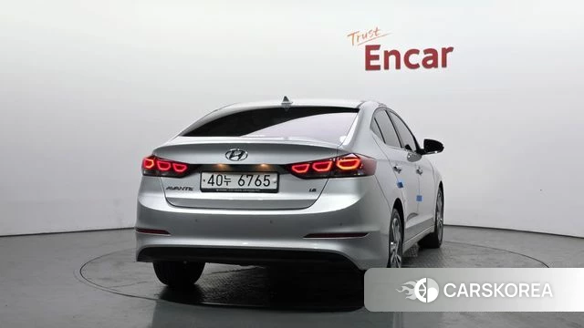 Hyundai Avante AD id 4180577 из Кореи 14