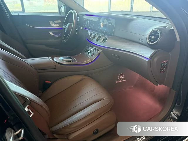 Mercedes-Benz E-class 2021 Черный из Китая, фото 4