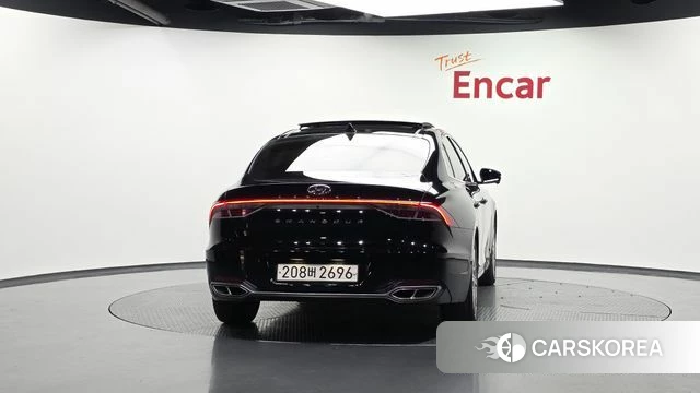 Hyundai The New Grandeur IG Hybrid id 4429866 из Кореи 31