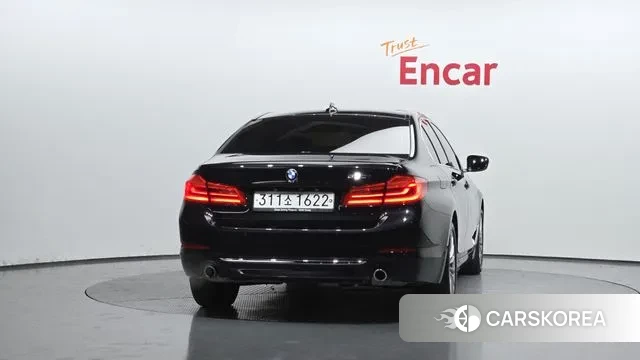 BMW 5 Series (G30) id 3489343 из Кореи 14