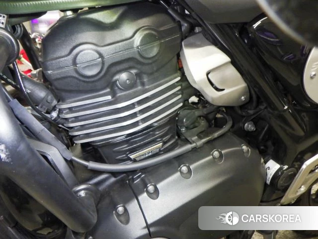 Engine photo