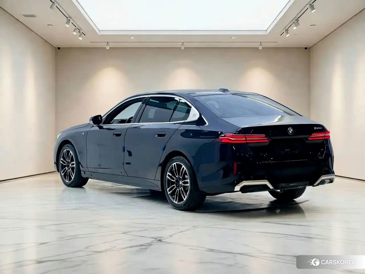 BMW 5 series 2025 Черный из Китая, фото 4