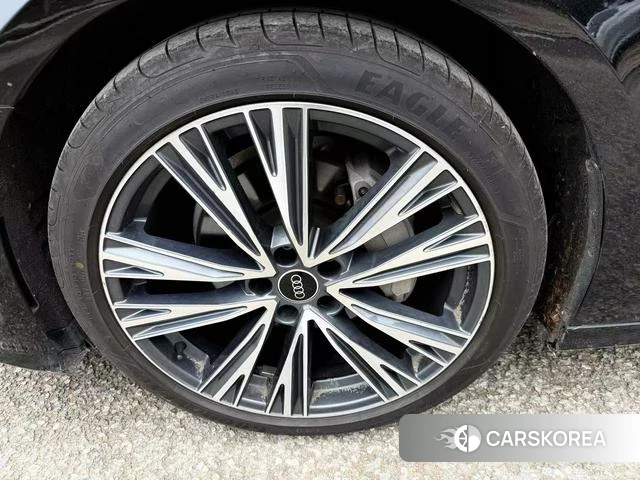 Audi A6L id 4273503 из Китая 19