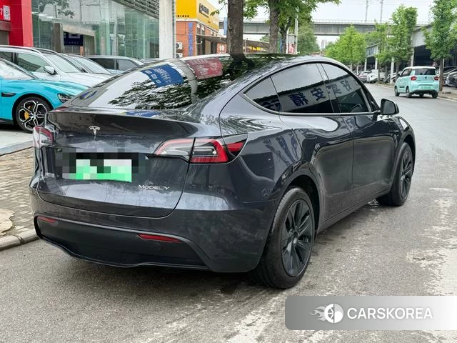 Tesla Model Y 2024 Темно-серый из Китая, фото 4