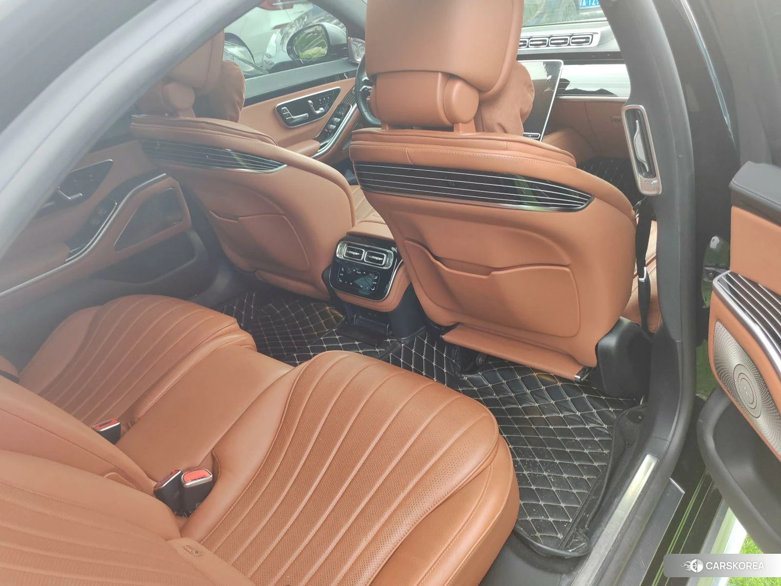 Mercedes-Benz S-class 2023 Серебристо-серый из Китая, фото 4
