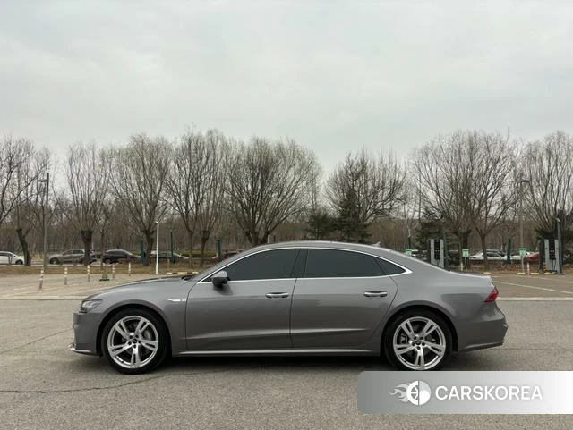 Audi A7L 2024 Серебристо-серый из Китая, фото 4