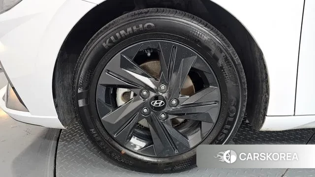 Hyundai Avante (CN7) id 3776996 из Кореи 14