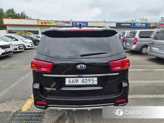Kia The New Carnival id 4367718 из Кореи 14