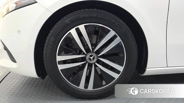 Mercedes-Benz A-Class W177 id 4764266 из Кореи 24
