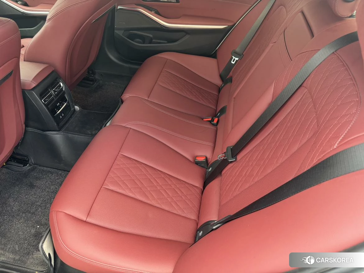BMW 3 series 2022 Белый из Китая, фото 4
