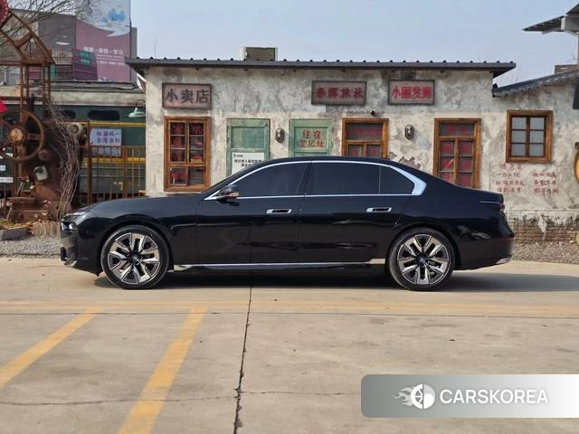 BMW 7 series 2025 Черный из Китая, фото 4