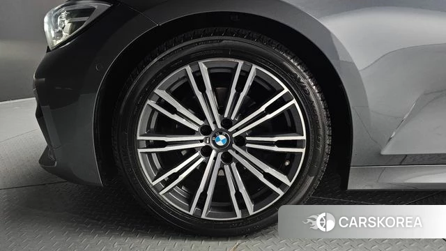 BMW 3 Series (G20) id 4245697 из Кореи 24