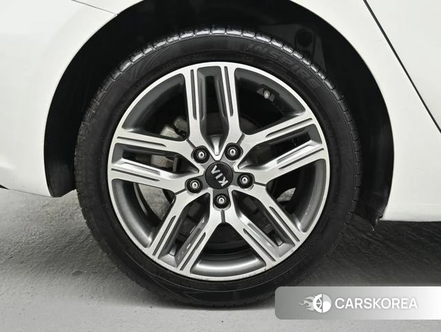 Kia Come New K3 id 4677916 из Кореи 13