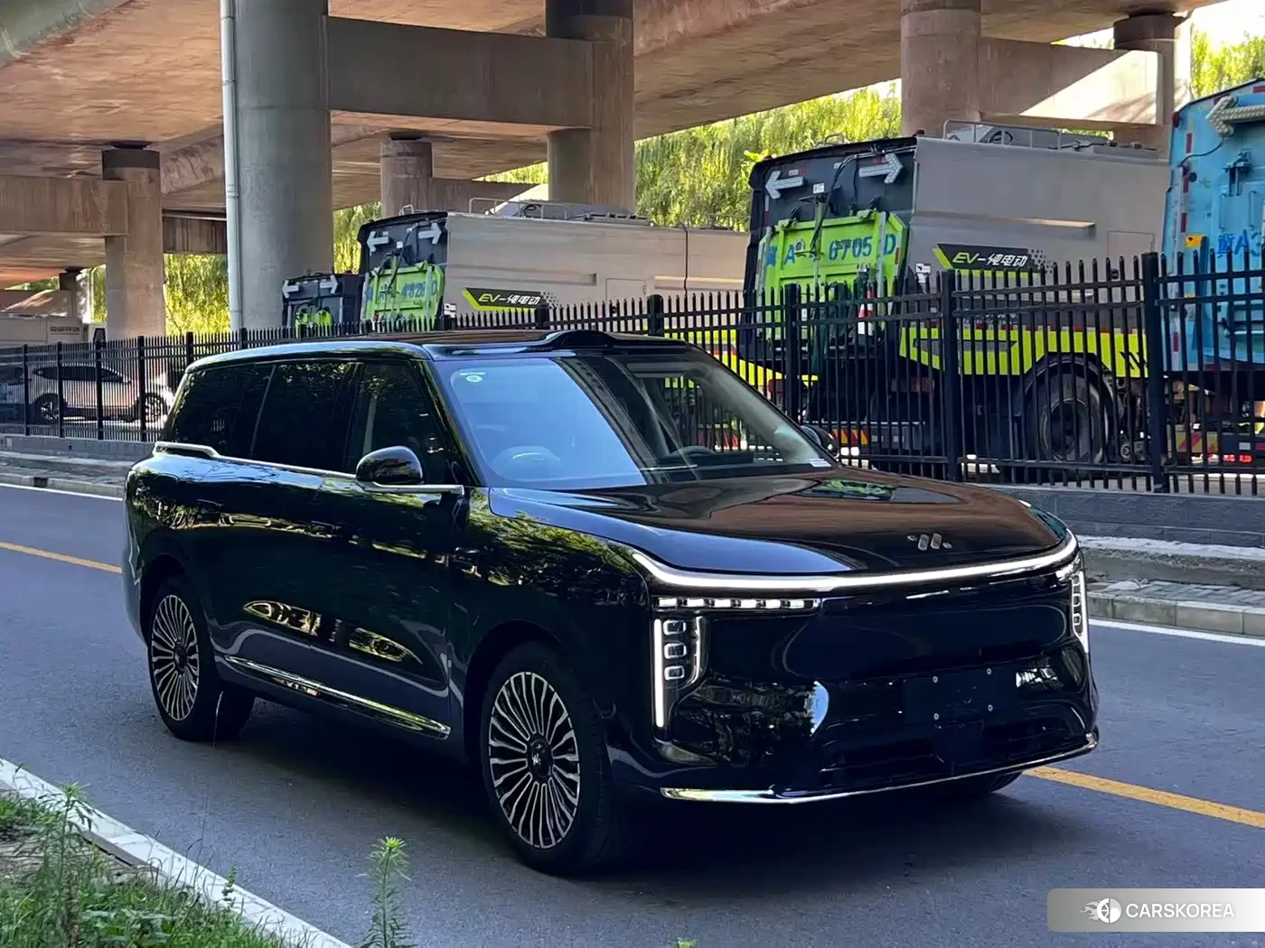 Zhiji Automobile Zhiji LS9 id 4553881 из Китая 11