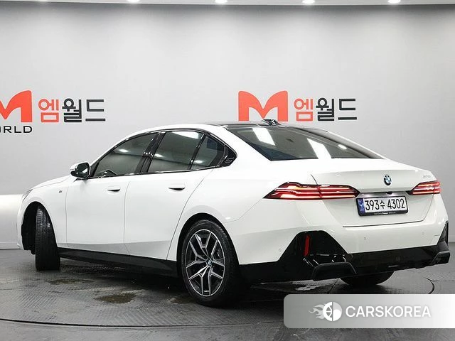 BMW 5 Series (G60) id 4617946 из Кореи 14
