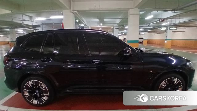BMW iX3 2024 Черный из Кореи, фото 4