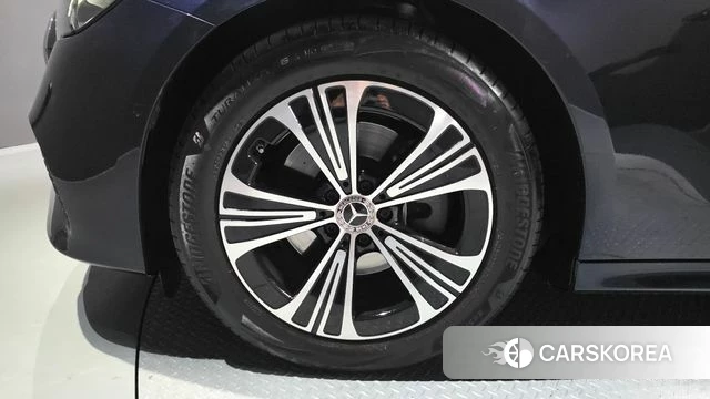Mercedes-Benz E-Class W214 id 3805352 из Кореи 14