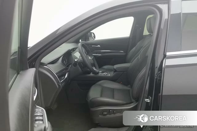 Cadillac XT4 id 4210139 из Китая 18