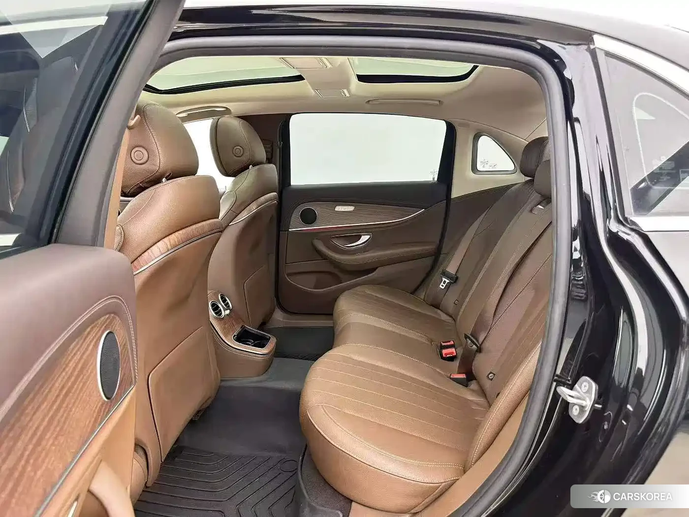 Mercedes-Benz E-Class 2022 Черный из Китая, фото 4