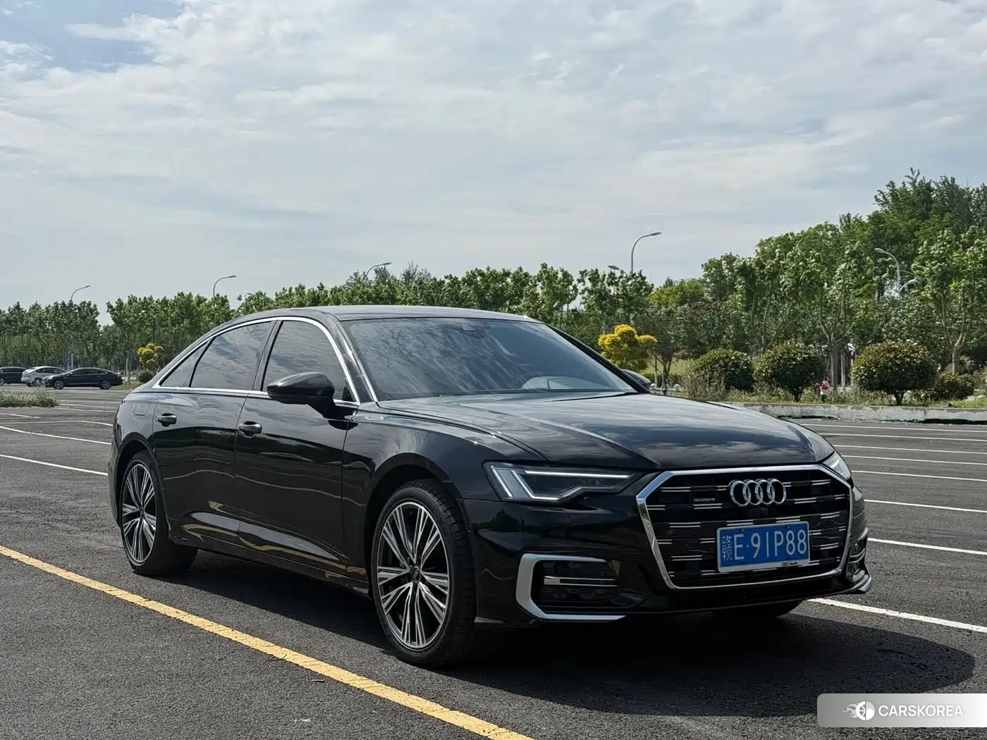 Audi A6L id 4545632 из Китая 14