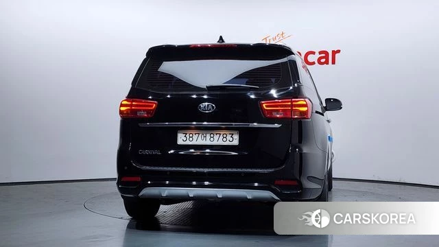 Kia The New Carnival id 4317947 из Кореи 26