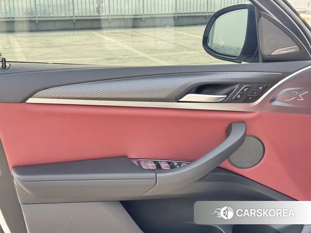 BMW X4 2023 Белый из Китая, фото 6