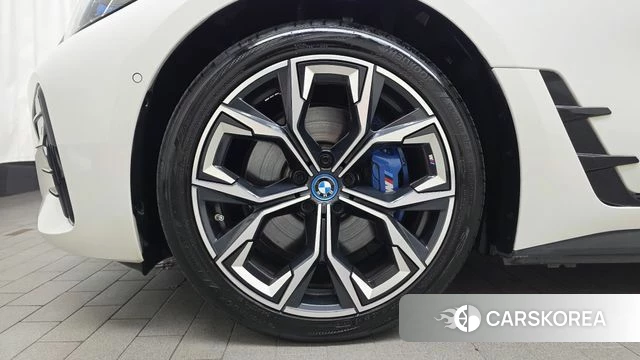 BMW i4 id 4783806 из Кореи 30