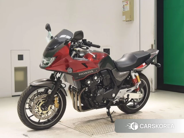 Проданный Honda CB400SF BOLDOR 2017 из Японии, фото 2