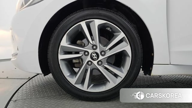 Hyundai Avante AD id 4477639 из Кореи 26