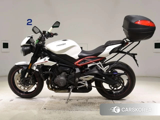 Triumph STREET TRIPLE R 2018 из Японии