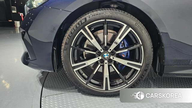 BMW 5 Series (G60) id 4617465 из Кореи 27