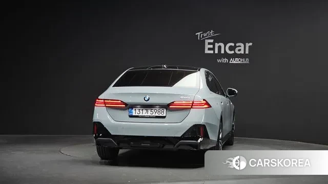 BMW 5 Series (G60) id 3565374 из Кореи 14