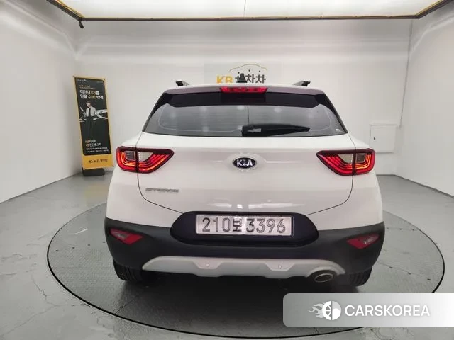 Kia Stonic id 3562986 из Кореи 14