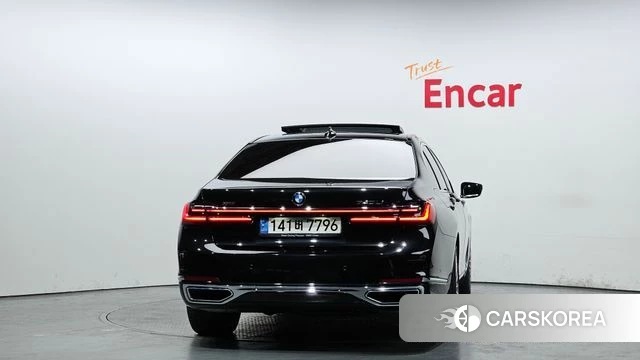 BMW 7 Series (G11) id 3812738 из Кореи 14